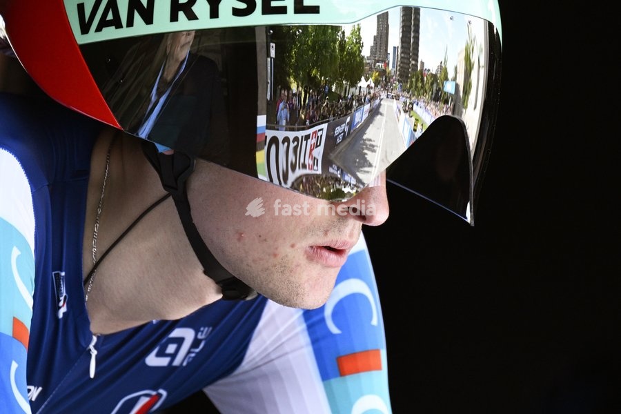 France's Paul Seixas pictured at the start of the men's elite individual time trial race (39,2km) at the cycling UCI Road World Championship, in Montreal, Canada, Sunday 20 September 2026