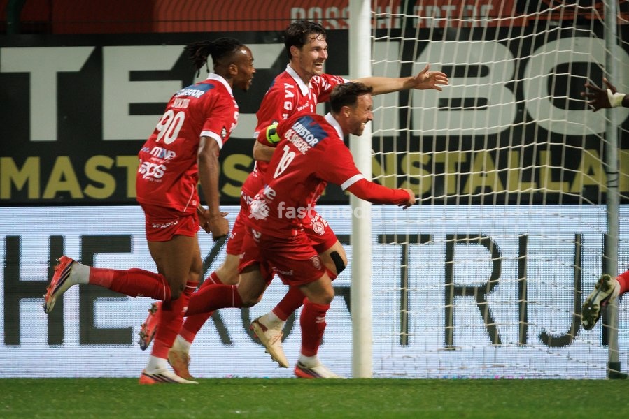 Kortrijk's Jamie Roche celebrate after scoring during a soccer match between KV Kortrijk and SK Beveren, Sunday 20 September 2026 in Kortrijk, on day 7 of the 2026-2027 'Jupiler Pro League' first division of the Belgian championship