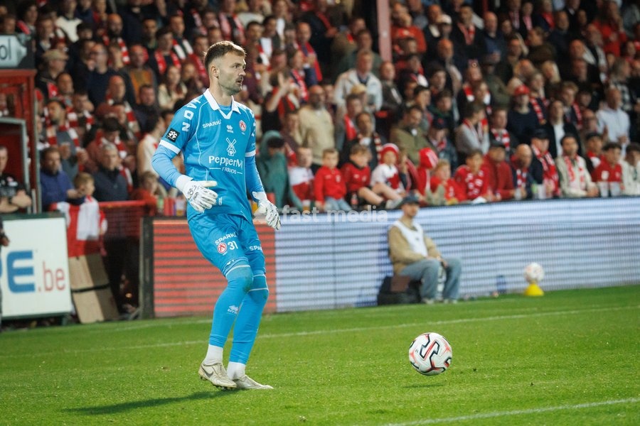 Kortrijk's goalkeeper Marko Ilic pictured in action during a soccer match between KV Kortrijk and SK Beveren, Sunday 20 September 2026 in Kortrijk, on day 7 of the 2026-2027 'Jupiler Pro League' first division of the Belgian championship
