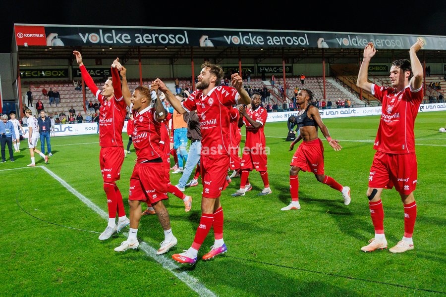 Kortrijk's players celebrate after winning a soccer match between KV Kortrijk and SK Beveren, Sunday 20 September 2026 in Kortrijk, on day 7 of the 2026-2027 'Jupiler Pro League' first division of the Belgian championship