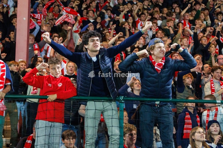 Kortrijk's supporters celebrate after winning a soccer match between KV Kortrijk and SK Beveren, Sunday 20 September 2026 in Kortrijk, on day 7 of the 2026-2027 'Jupiler Pro League' first division of the Belgian championship