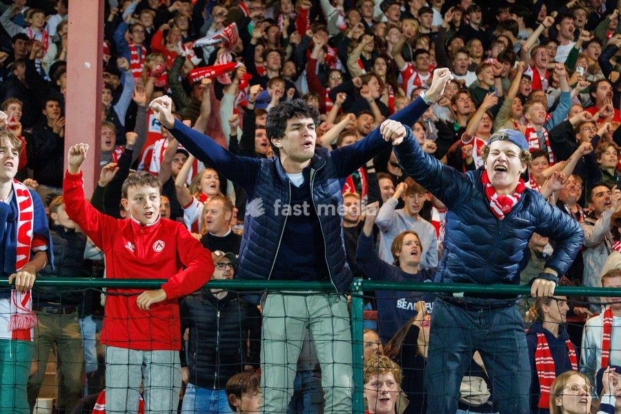 Kortrijk's supporters celebrate after winning a soccer match between KV Kortrijk and SK Beveren, Sunday 20 September 2026 in Kortrijk, on day 7 of the 2026-2027 'Jupiler Pro League' first division of the Belgian championship