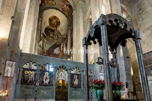 central nave, Jesus Christ Almighty (Pantocrator), Mtskheta, Svetitskhoveli Cathedral, 11th-century Orthodox cathedral, Georgia