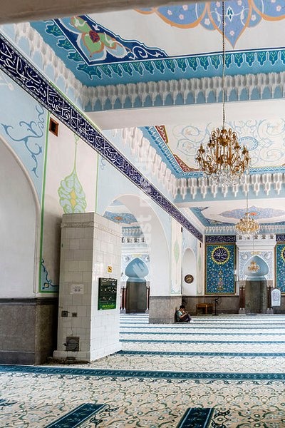 Interior and prayer hall, Jumah Mosque, Tbilisi, Georgia, Asia