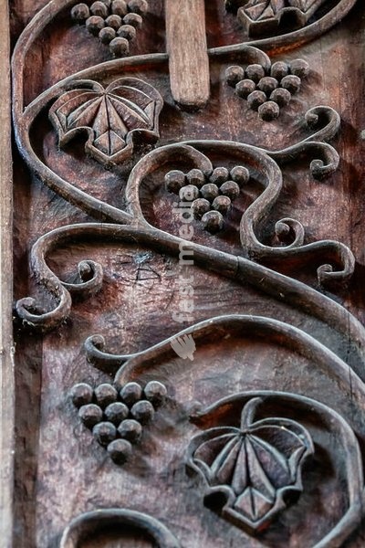 column carved with grapevine leaves and grape clusters, Jvaris Mama Church (Church of the Holy Cross), Tbilisi, Georgia, Asia