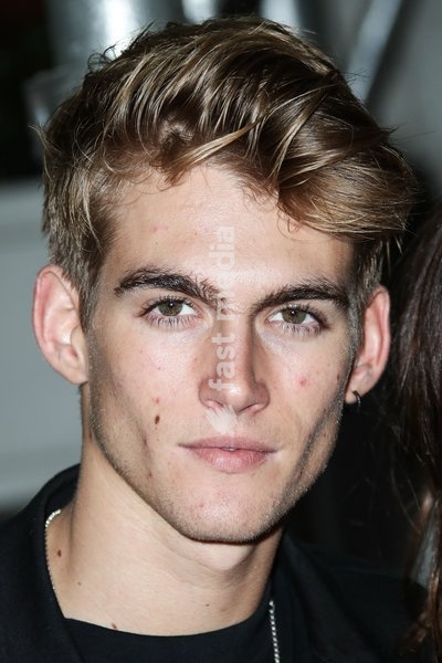 (FILE) Presley Walker Gerber Dead At 27. He was the son of supermodel Cindy Crawford and businessman Rande Gerber, and the brother of model and actress Kaia Gerber. Presley died on Sunday, September 20, 2026 at a rehab facility, according to Los Angeles County Medical Examiner records obtained by…