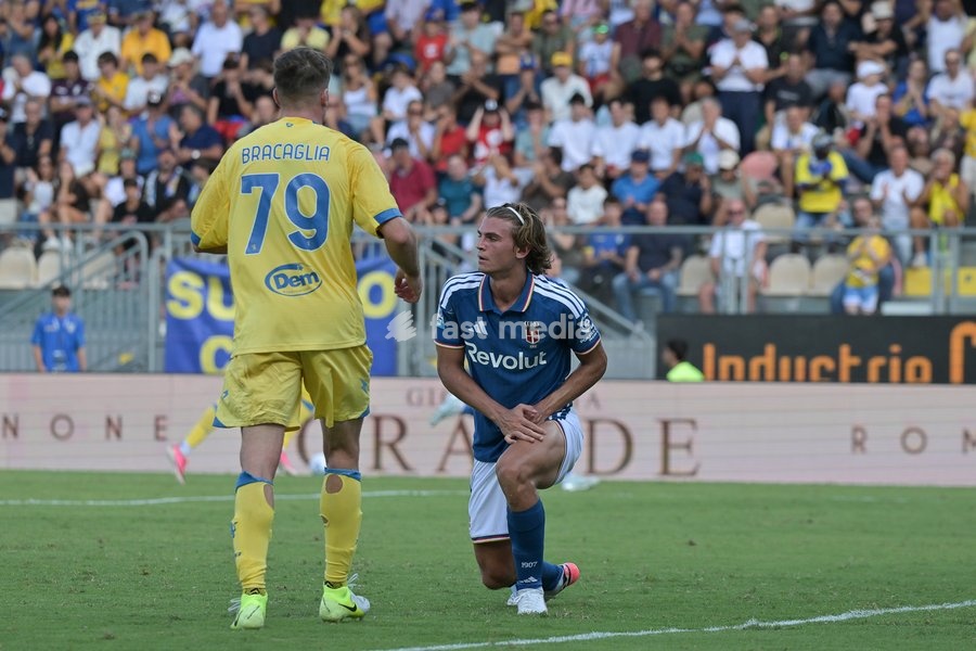Nico Paz of Como shows his disappointment during the match of Serie A Enilive Football Match between Frosinone vs Como at the Benito Stirpe Stadium on 20 September 2026 in Frosinone, Lazio. Frosinone vs Como 2-0