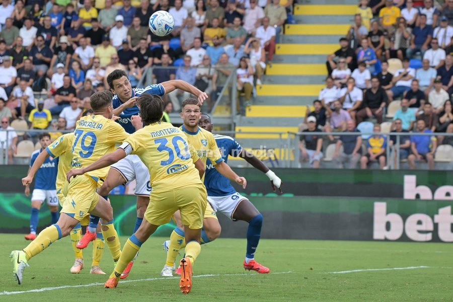 Tasos Douvikas of Como seen in action during the match of Serie A Enilive Football Match between Frosinone vs Como at the Benito Stirpe Stadium on 20 September 2026 in Frosinone, Lazio. Frosinone vs Como 2-0