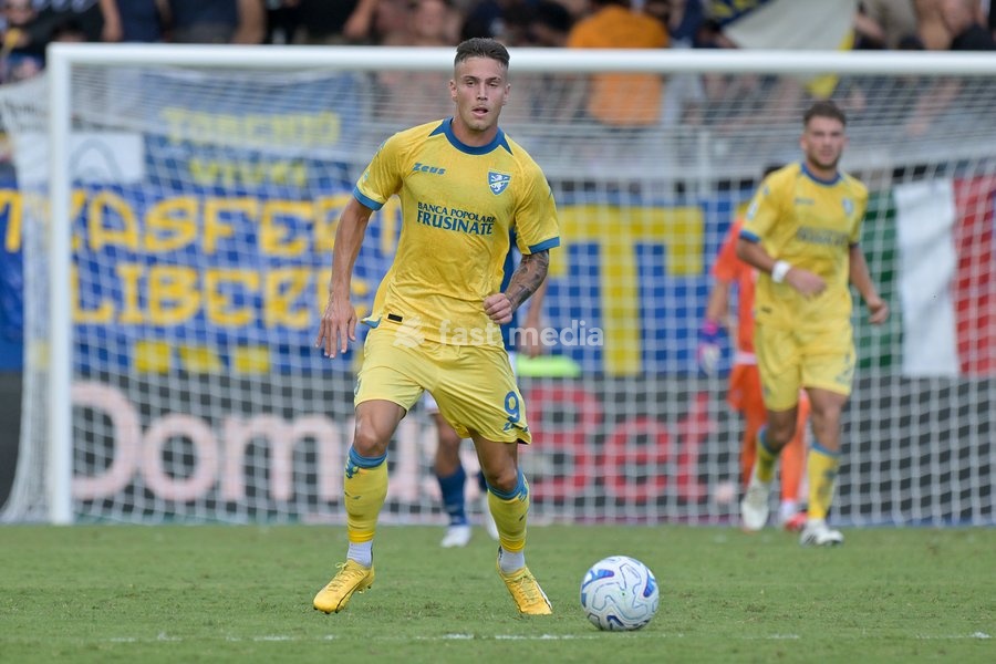 Antonio Raimondo of Frosinone seen in action during the match of Serie A Enilive Football Match between Frosinone vs Como at the Benito Stirpe Stadium on 20 September 2026 in Frosinone, Lazio. Frosinone vs Como 2-0