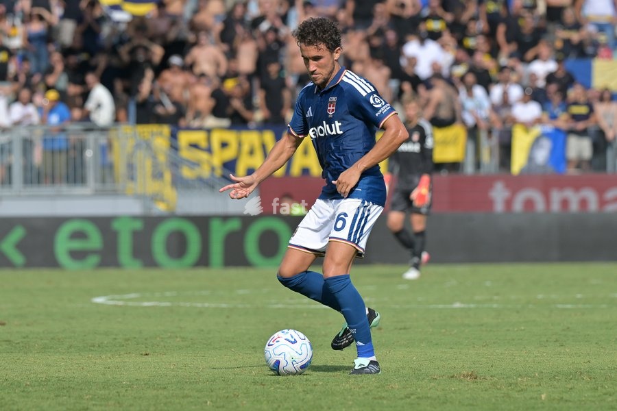 Luis Milla of Como seen in action during the match of Serie A Enilive Football Match between Frosinone vs Como at the Benito Stirpe Stadium on 20 September 2026 in Frosinone, Lazio. Frosinone vs Como 2-0