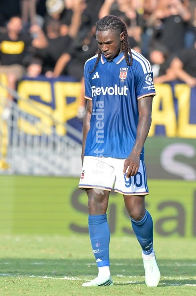 Moise Kean of Como shows his disappointment during the match of Serie A Enilive Football Match between Frosinone vs Como at the Benito Stirpe Stadium on 20 September 2026 in Frosinone, Lazio. Frosinone vs Como 2-0