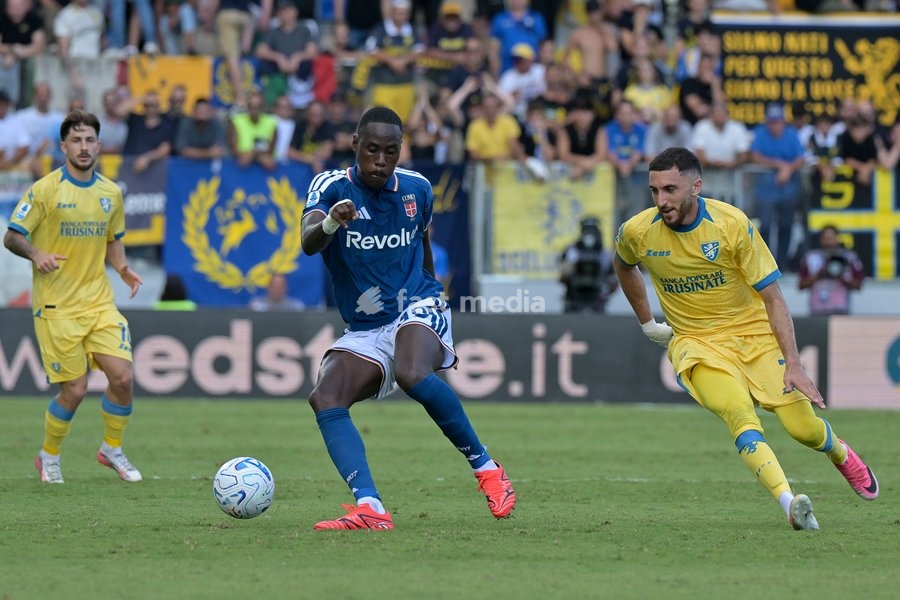 Trevoh Chalobah of Como (C) seen in action during the match of Serie A Enilive Football Match between Frosinone vs Como at the Benito Stirpe Stadium on 20 September 2026 in Frosinone, Lazio. Frosinone vs Como 2-0