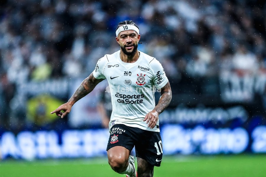 September 20, 2026, São Paulo, São Paulo, Brazil: SÃO PAULO (SP), BRAZIL – SEPTEMBER 20: Corinthians player Memphis Depay during the match between Corinthians and Fluminense, part of the 2026 Brazilian Championship, at Neo Química Arena in São Paulo (SP), Brazil, on Sunday, September 20, 2026