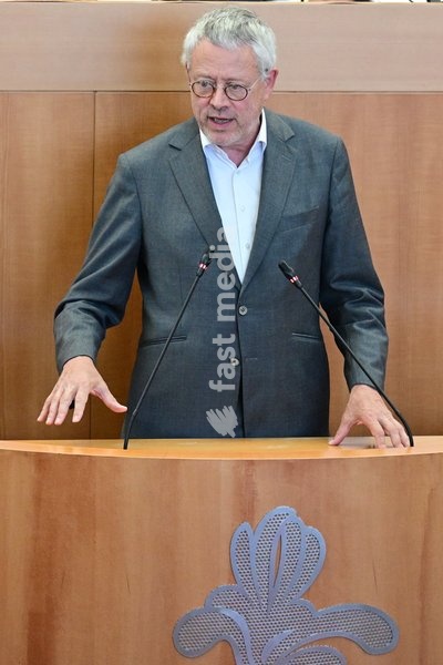 Les Engages Alain Deneef pictured during a plenary session of the Brussels Parliament in Brussels, Monday 21 September 2026. Today is the so-called Rentree, the first plenary session after the summer holidays