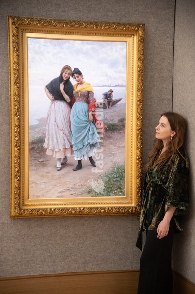 A staff member views 'Confidences' by Eugen von Blaas (est. £40k - £60k) which is to go on auction at Bonhams' 19th Century and British Impressionist Art Sale on 23rd September 2026 at Bonhams in London, England, UK on Monday 21 September, 2026