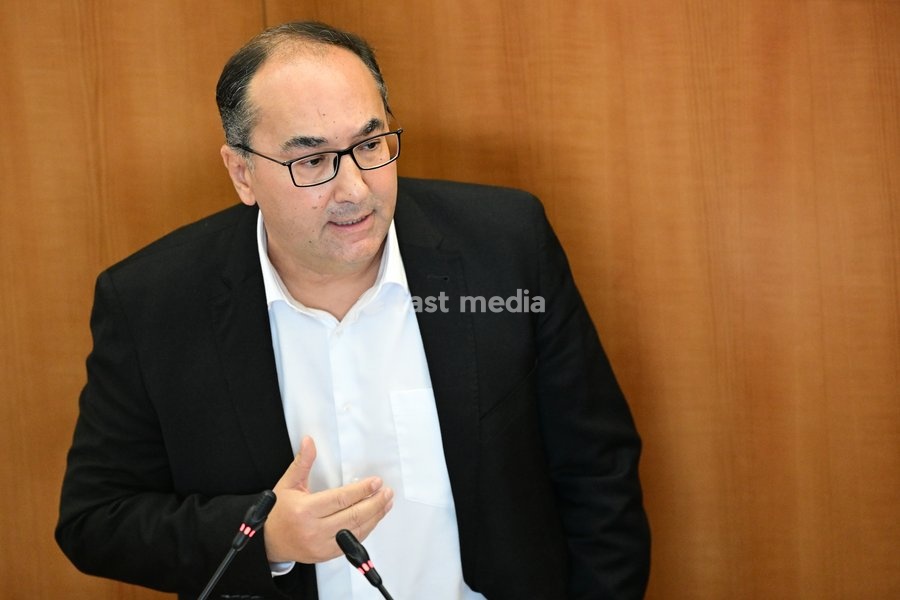 Brussels region Minister Ahmed Laaouej pictured during a plenary session of the Brussels Parliament in Brussels, Monday 21 September 2026. Today is the so-called Rentree, the first plenary session after the summer holidays