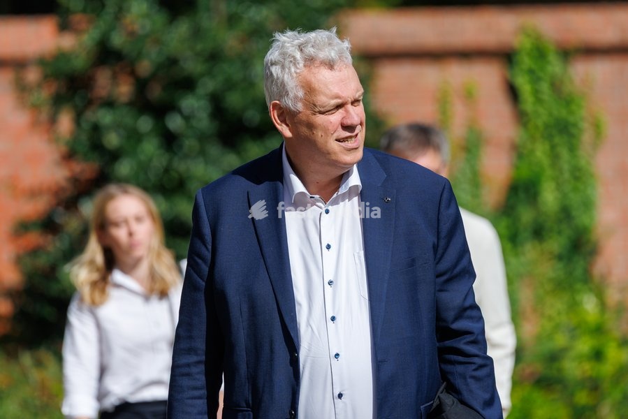 Lawyer Kris Vincke arrives for the composition of the jury for the trial of C. Vanhaverbeke (48), who is facing charges of double murder and attempted murder, before the Assize Court of West-Flanders Province in Brugge, on Monday 21 September 2026