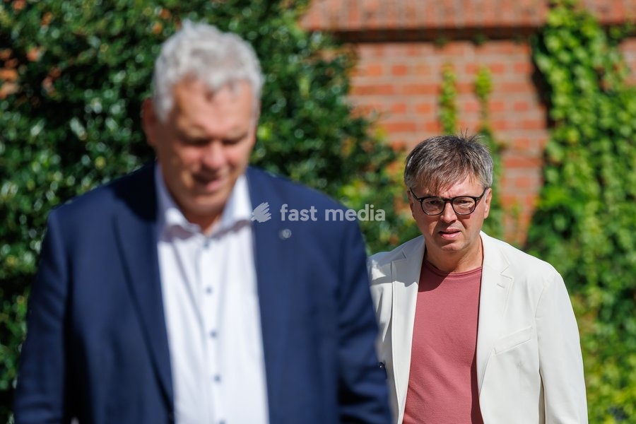 lawyer Kris Vincke and lawyer Kristiaan Vandenbussche arrive for the composition of the jury for the trial of C. Vanhaverbeke (48), who is facing charges of double murder and attempted murder, before the Assize Court of West-Flanders Province in Brugge, on Monday 21 September 2026