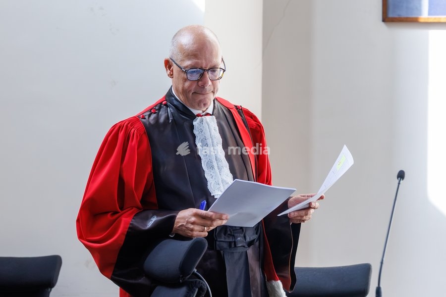 chairman of the court Willem De Pauw pictured during the composition of the jury for the trial of C. Vanhaverbeke (48), who is facing charges of double murder and attempted murder, before the Assize Court of West-Flanders Province in Brugge, on Monday 21 September 2026