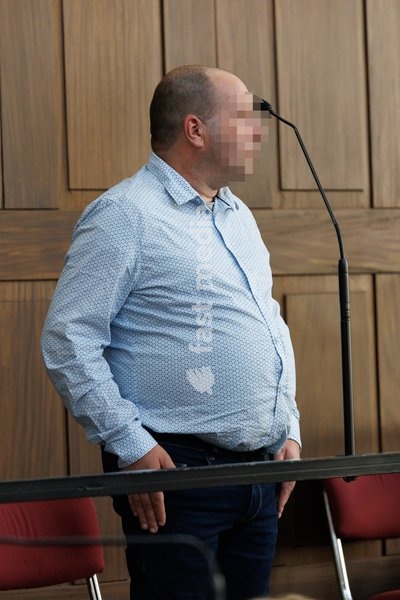 the accused Chris Vanhaverbeke pictured during the composition of the jury for the trial of C. Vanhaverbeke (48), who is facing charges of double murder and attempted murder, before the Assize Court of West-Flanders Province in Brugge, on Monday 21 September 2026