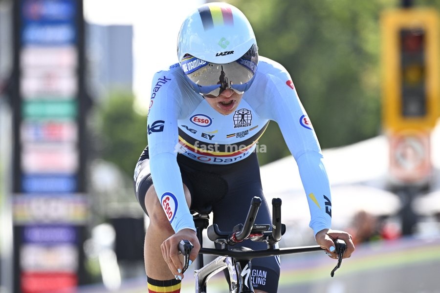 Belgian Luca Vierstraete crosses the finish line to win the bronze medal at the women's U23 individual time trial race (20,3km) at the cycling UCI Road World Championship, in Montreal, Canada, Monday 21 September 2026