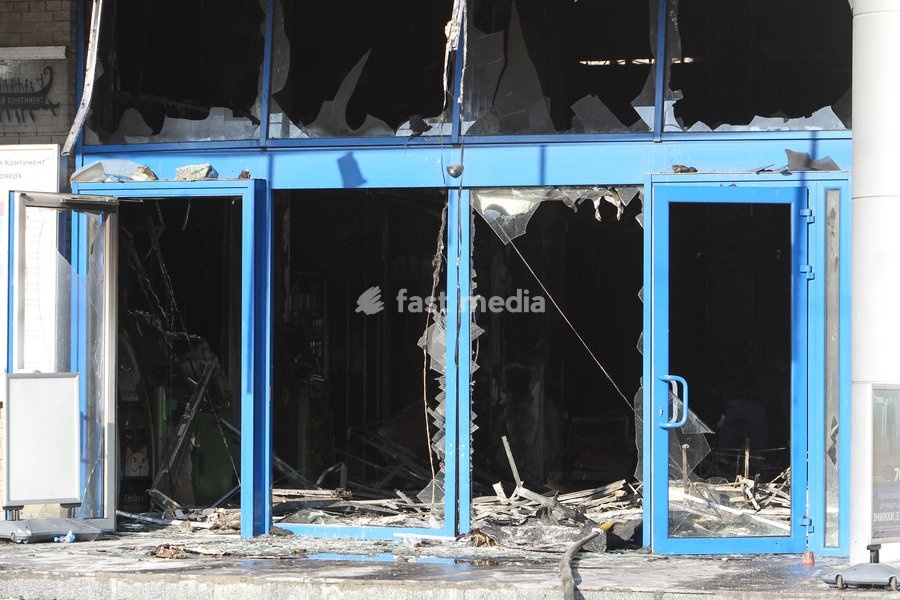 Shopping mall catches fire due to Russian attack in Dnipro