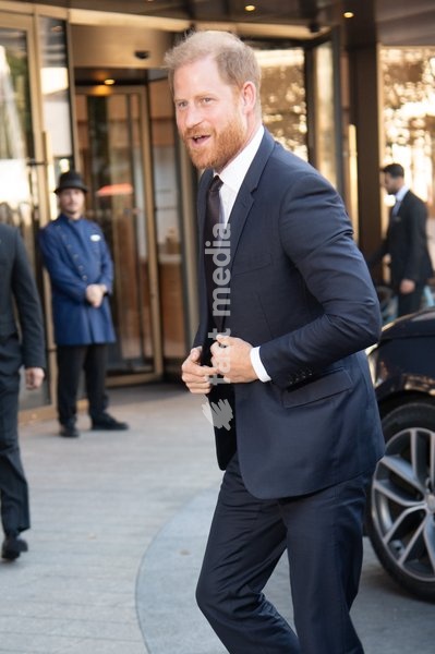 Prince Harry Arrives for the WellChild Awards at Royal Lancaster Hotel, London, UK