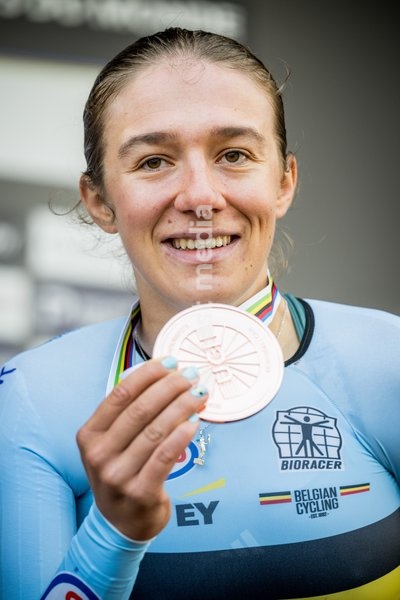 Belgian Luca Vierstraete , winner of the bronze medal pictured on the podium of the women's U23 individual time trial race (20,3km) at the cycling UCI Road World Championship, in Montreal, Canada, Monday 21 September 2026