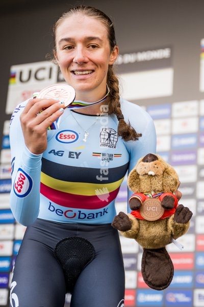 Belgian Luca Vierstraete , winner of the bronze medal pictured on the podium of the women's U23 individual time trial race (20,3km) at the cycling UCI Road World Championship, in Montreal, Canada, Monday 21 September 2026