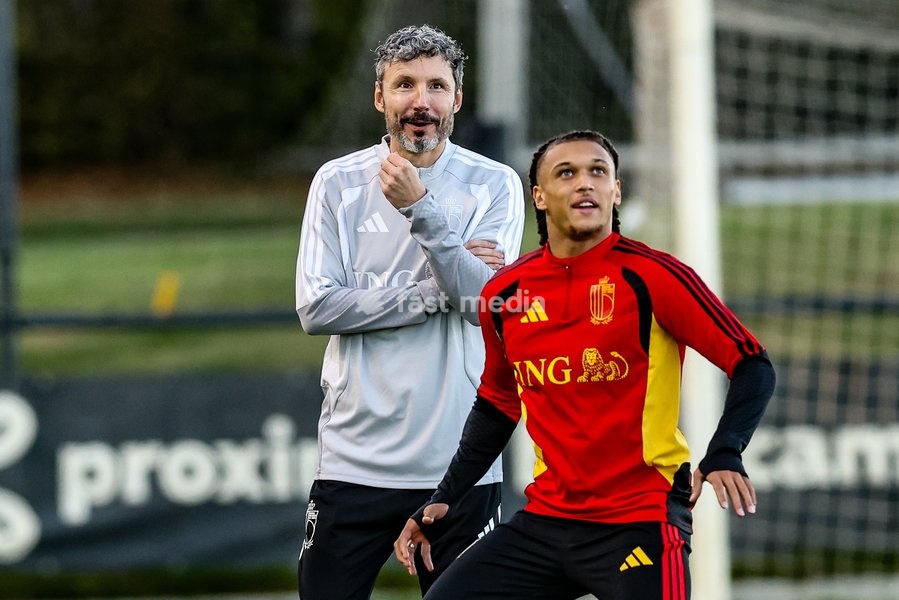 Belgium's Diego Da Silva Moreira and Belgium's head coach Mark van Bommel pictured during a training session of the Red Devils, the Belgian national soccer team, at the national training center in Tubize, Monday 21 September 2026. The team is preparing for fixtures in the UEFA Nations League…