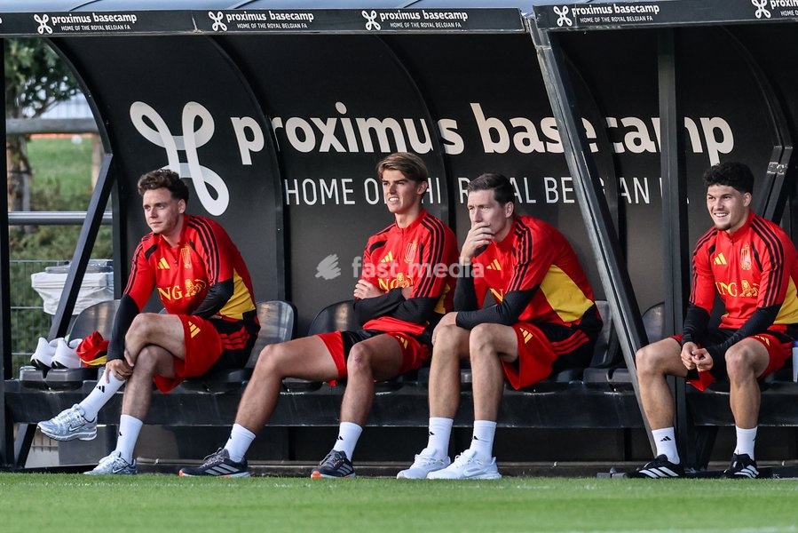 Belgium's Maxim De Cuyper; Belgium's Charles De Ketelaere and Belgium's Hans Vanaken and Kyriani Sabbe pictured during a training session of the Red Devils, the Belgian national soccer team, at the national training center in Tubize, Monday 21 September 2026. The team is preparing for fixtures in…