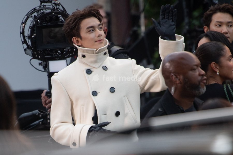 Burberry Brand Ambassador Wu Lei attends Burberry's SS27 Runway Show during London Fashion Week at Chelsea College of Arts, London, England, UK on Monday 21 September, 2026