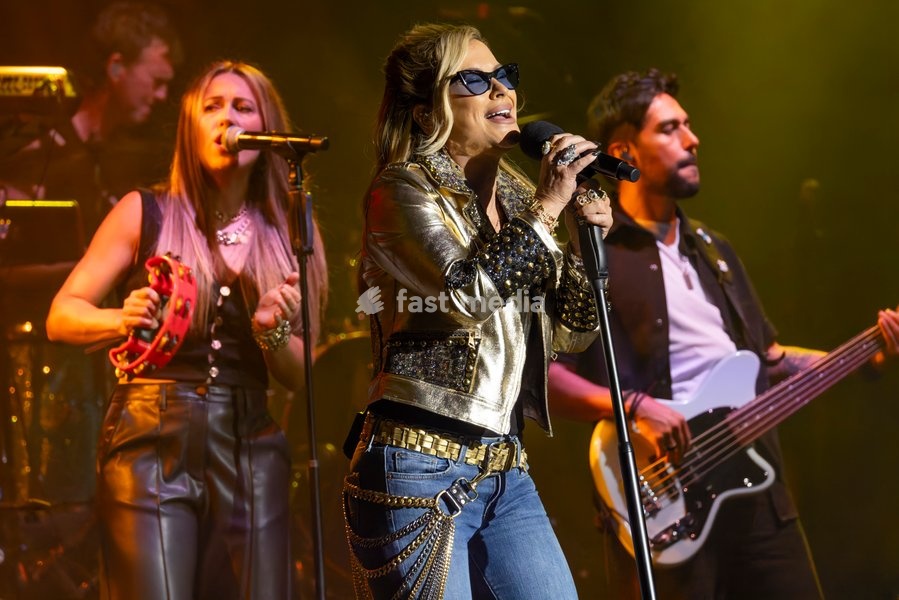 Anastacia performs at Manchester Apollo