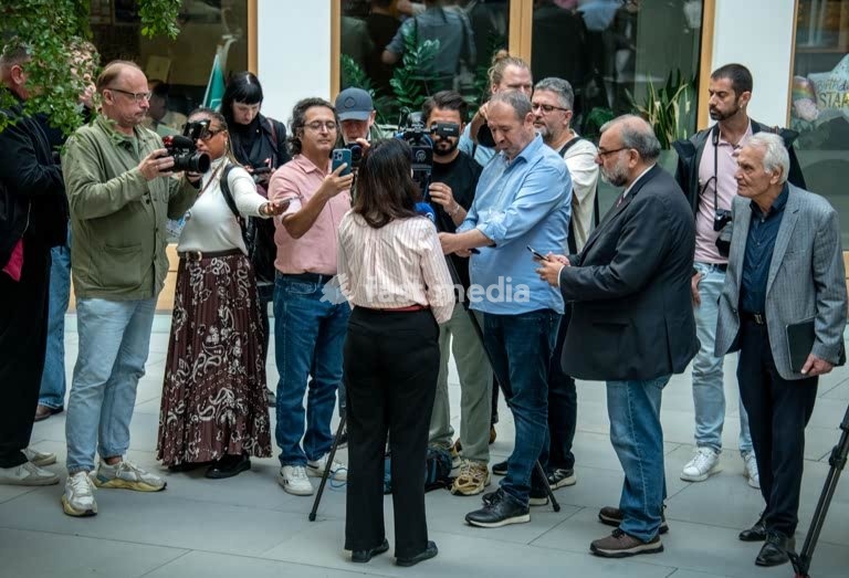 Elif Eralp, lawyer and politician, Die Linke, Germany; the lead candidate for the party ‘Die Linke’ at the Federal Press Conference following the party’s victory in the House of Representatives elections in Berlin. She is giving interviews ahead of the press conference. Berlin, 21 September 2026