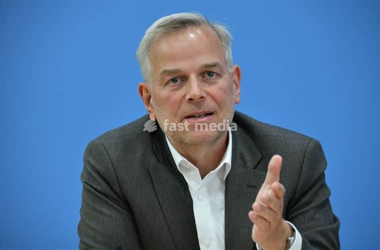 Leif-Erik Holm, journalist, politician, AfD, Germany; the AfD’s candidate for the post of Minister-President in the state elections in Mecklenburg-Western Pomerania, at a press conference at the Federal Press Conference Centre the day after the elections Berlin, 21 September 2026