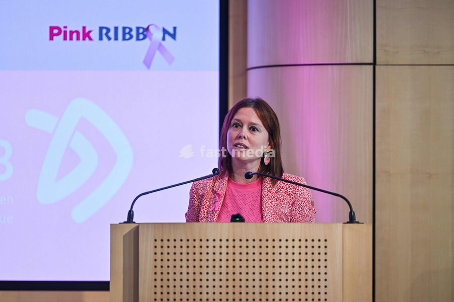 FOCUS COVERAGE, DISTRIBUTION REQUESTED TO BELGA Tina Hernalsteen, Head of the Retail and Banking Sector at Bpost delivers a speech during a press conference of the 'Pink Ribbon' Breast Cancer awareness organization at the VBO / FEB Federation of Enterprises, on Tuesday 22 September 2026 in Brussels