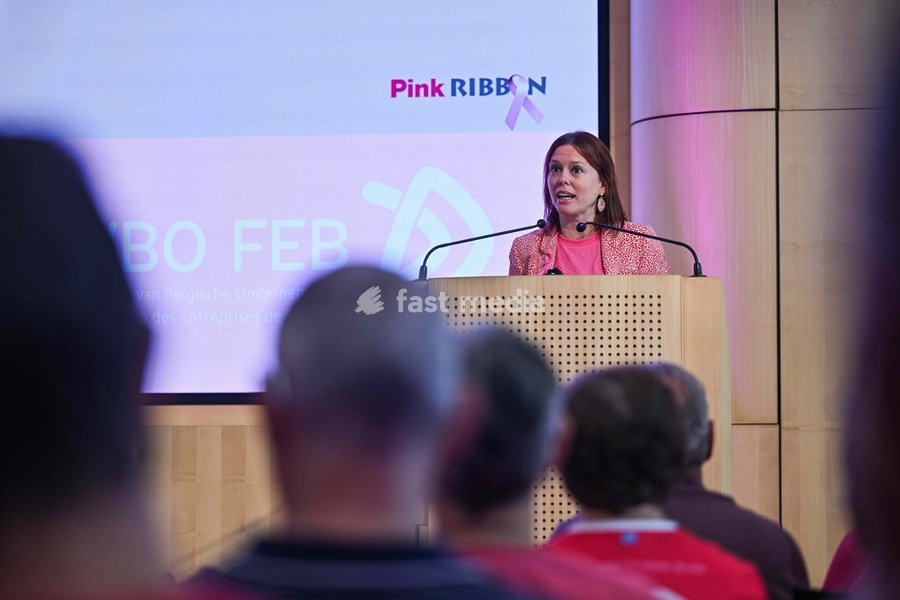 FOCUS COVERAGE, DISTRIBUTION REQUESTED TO BELGA Tina Hernalsteen, Head of the Retail and Banking Sector at Bpost delivers a speech during a press conference of the 'Pink Ribbon' Breast Cancer awareness organization at the VBO / FEB Federation of Enterprises, on Tuesday 22 September 2026 in Brussels
