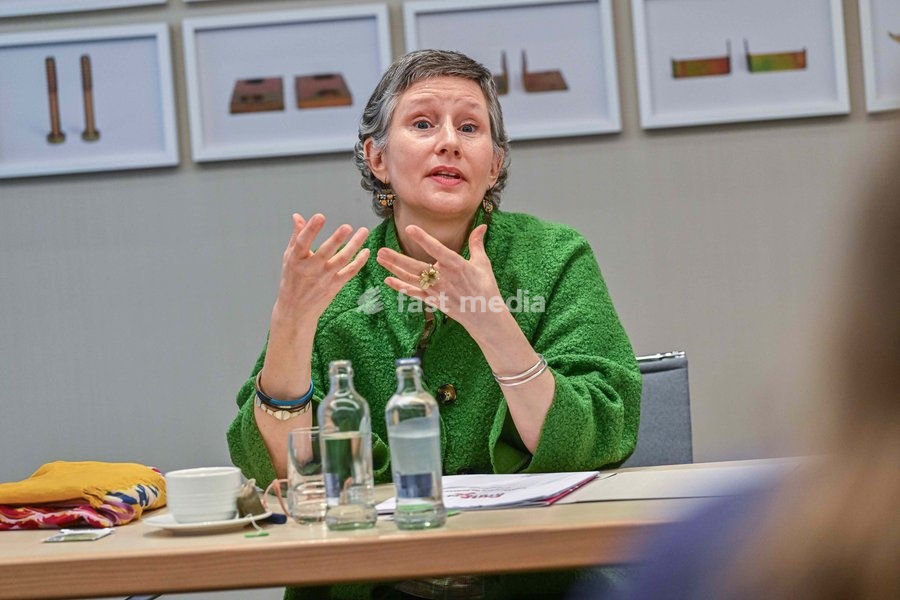 FOCUS COVERAGE, DISTRIBUTION REQUESTED TO BELGA an unidentified woman pictured during a press conference of the 'Pink Ribbon' Breast Cancer awareness organization at the VBO / FEB Federation of Enterprises, on Tuesday 22 September 2026 in Brussels