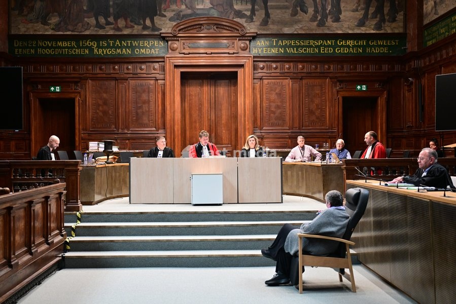 The accused is pictured during the jury selection session for the assize trial of C. Huyghe (64) of Puurs-Sint-Amands, who is accused of matricide, at the Antwerp Assize Court, on Tuesday 22 September 2026. Nearly six years ago, she administered medication to her 81-year-old mother, who had…