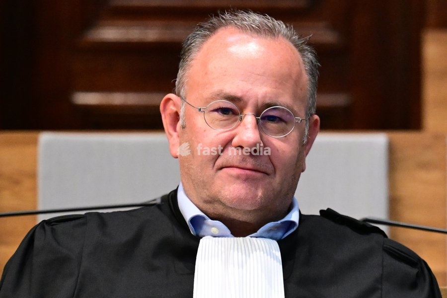 Lawyer Eric Boon is pictured during the jury selection session for the assize trial of C. Huyghe (64) of Puurs-Sint-Amands, who is accused of matricide, at the Antwerp Assize Court, on Tuesday 22 September 2026. Nearly six years ago, she administered medication to her 81-year-old mother, who had…
