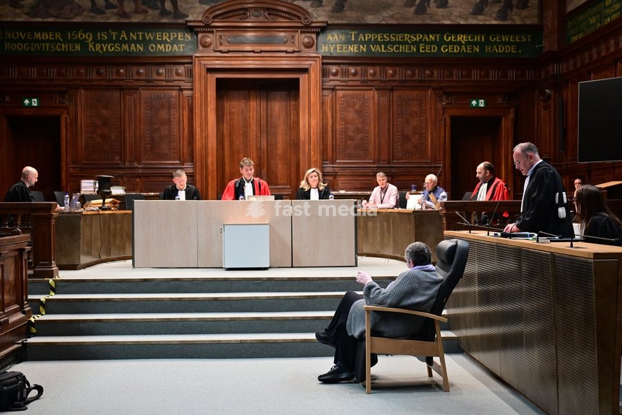The accused is pictured during the jury selection session for the assize trial of C. Huyghe (64) of Puurs-Sint-Amands, who is accused of matricide, at the Antwerp Assize Court, on Tuesday 22 September 2026. Nearly six years ago, she administered medication to her 81-year-old mother, who had…
