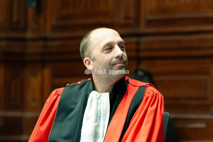 Prosecutor General Maarten Sobrie pictured during the jury selection session for the assize trial of C. Huyghe (64) of Puurs-Sint-Amands, who is accused of matricide, at the Antwerp Assize Court, on Sunday 21 September 2025. Nearly six years ago, she administered medication to her 81-year-old…