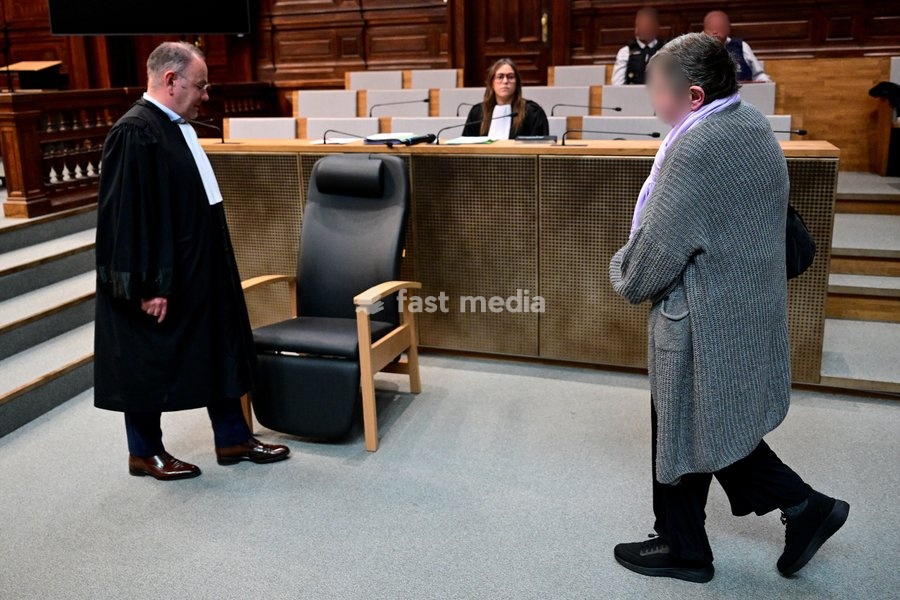 The accused is pictured during the jury selection session for the assize trial of C. Huyghe (64) of Puurs-Sint-Amands, who is accused of matricide, at the Antwerp Assize Court, on Tuesday 22 September 2026. Nearly six years ago, she administered medication to her 81-year-old mother, who had…