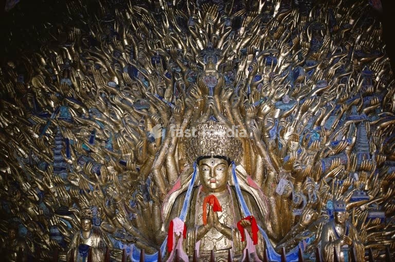 Avalokiteshvara sous son aspect Sahasrabhujasahasranetra (Sahasrabhuja Sahasra Netra), Dazu, Shichuan, République populaire de Chine, entre 1179 et 1249