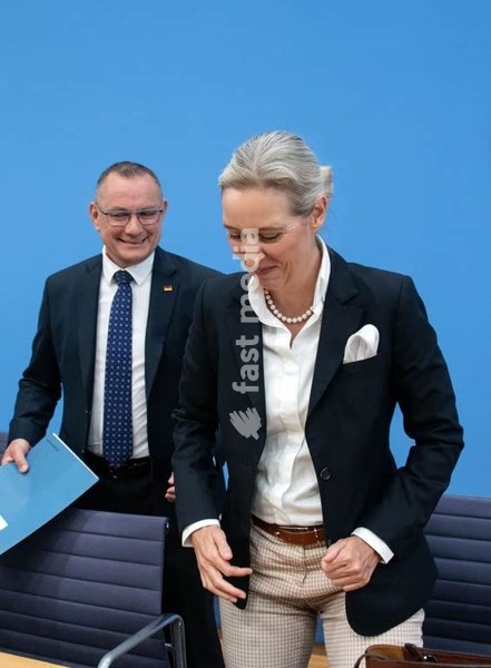 Tino Chrupalla, politician, AfD, Germany; the AfD’s federal spokesperson at the press conference held at the Federal Press Conference Centre the day after the state elections in Mecklenburg-Western Pomerania and the House of Representatives elections in Berlin. Timo Chrupalla; and Alice Weidel, the…