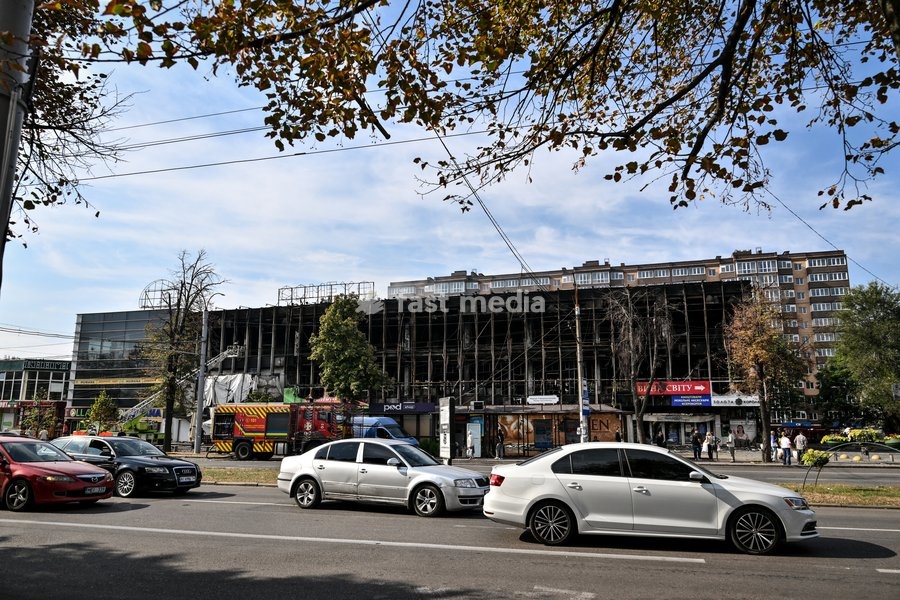 The fire-stricken Intrade shopping centre shows damage caused by a Russian drone attack, Zaporizhzhia, Ukraine, September 21, 2026. Overnight, Russian forces struck the city with strike UAVs and an FPV drone. The attack destroyed a shopping centre, damaged a university building and multi-storey…