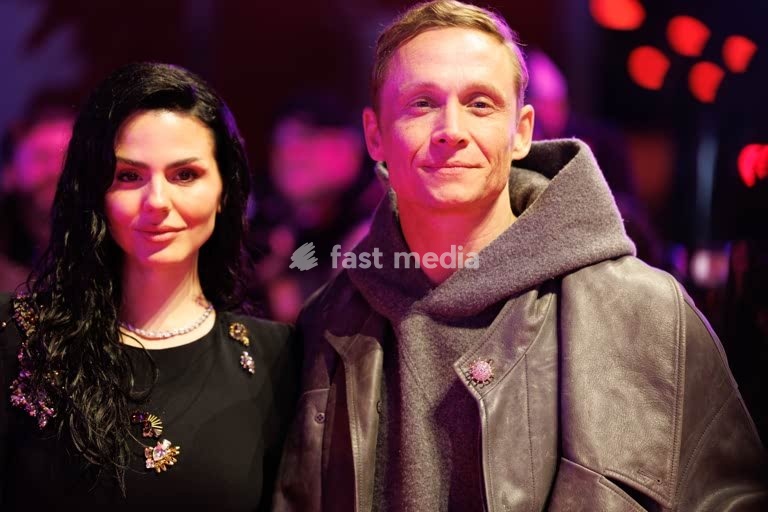Matthias Schweighöfer, actor and film director, Germany. 76th Berlinale; with his wife Ruby O. Fee on the red carpet ahead of the premiere of the feature film *No Good Men*, the opening event of the International Film Festival. Berlin, 12 February 2026