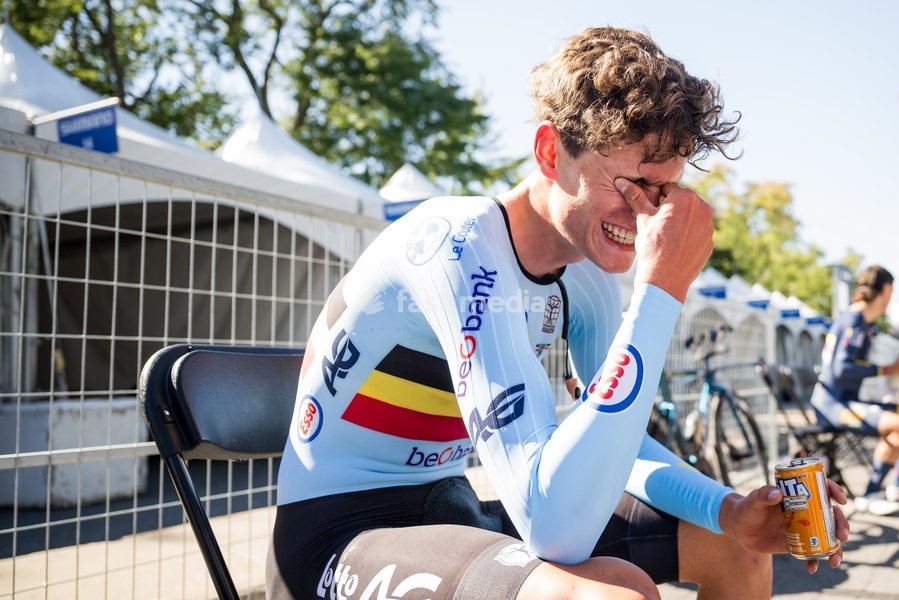 Belgian Vic De Smet celebrates after winning the men's Junior individual time trial race (20,03 km) at the cycling UCI Road World Championship, in Montreal, Canada, Tuesday 22 September 2026