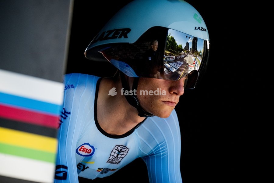 Belgian Vic De Smet is pictured in action during the men's Junior individual time trial race (20,03 km) at the cycling UCI Road World Championship, in Montreal, Canada, Tuesday 22 September 2026