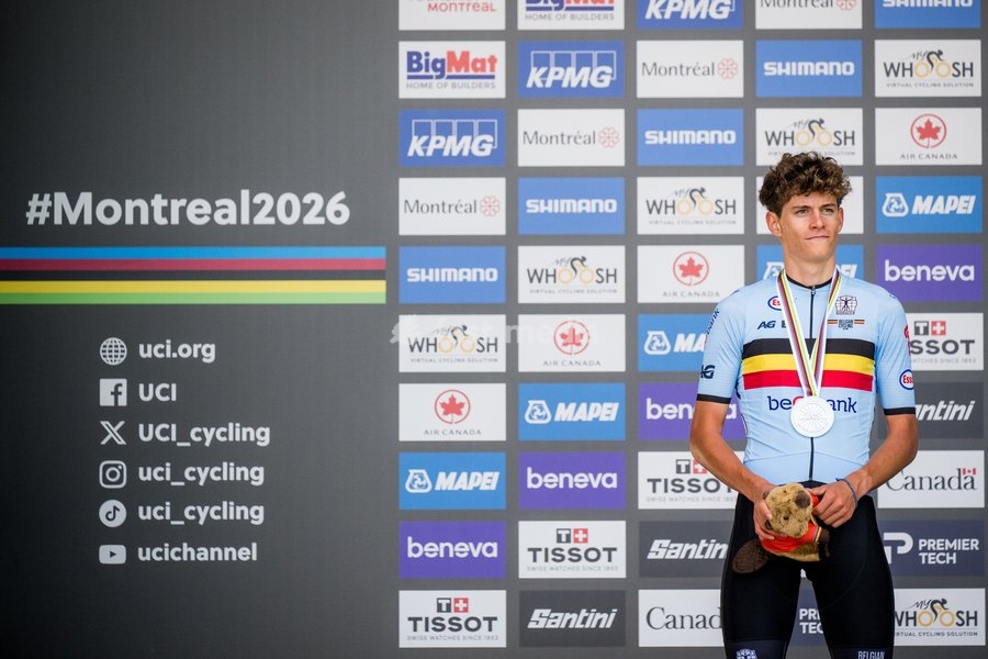 Belgian Vic De Smet , winner of the silver medal pictured on the podium of the men's Junior individual time trial race (20,03 km) at the cycling UCI Road World Championship, in Montreal, Canada, Tuesday 22 September 2026